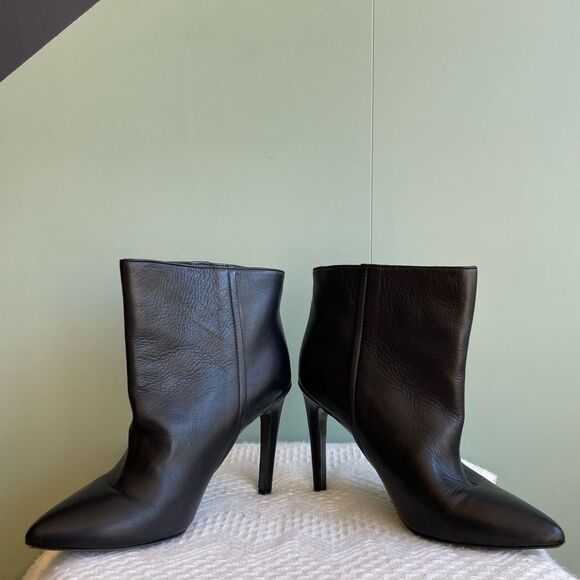 Woman By Common Projects Black Leather Heeled Ankle Boots Sz 37/US 6.5 - Picture 10 of 11